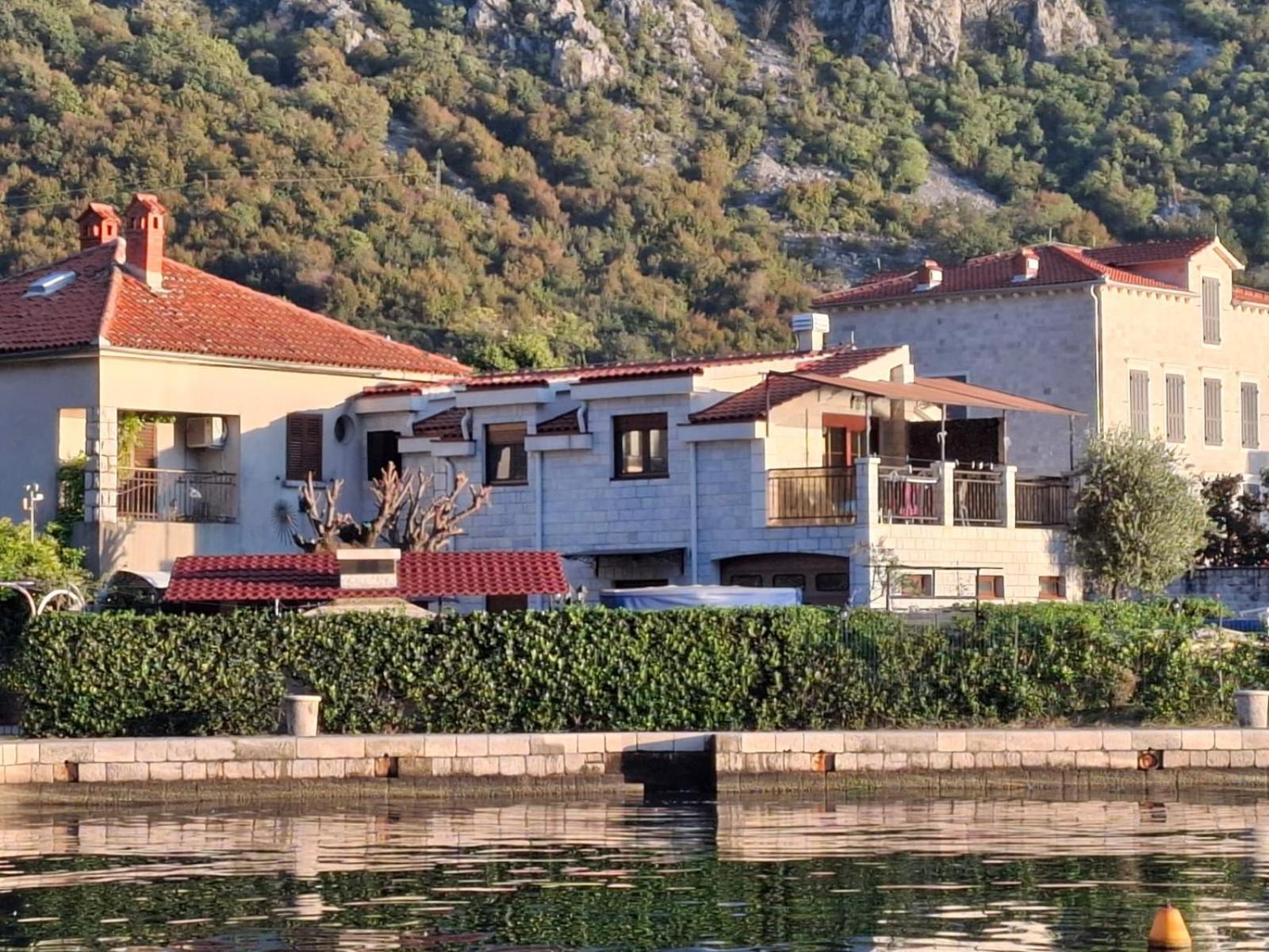 Villa Ivan Risan Esterno foto